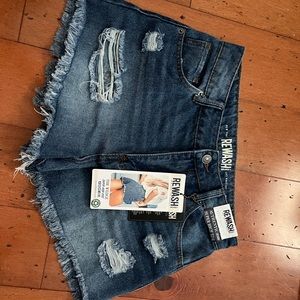 womens jean shorts new with tags!!